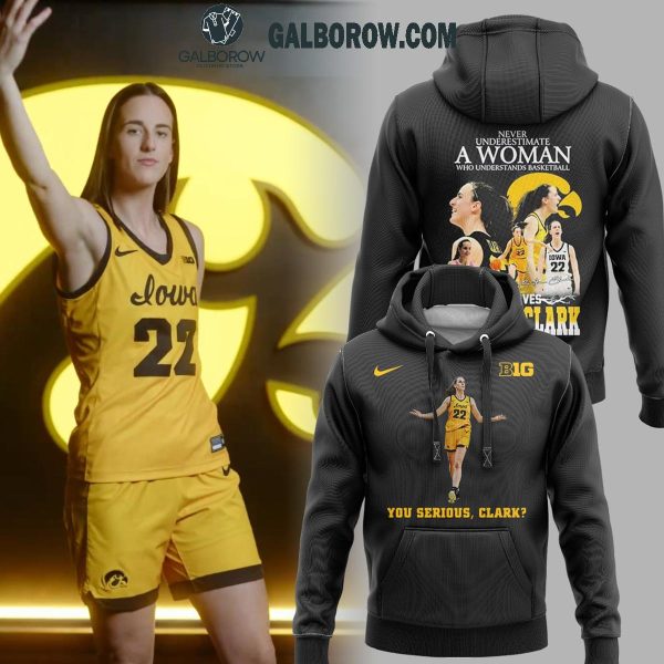 Iowa Hawkeyes Never Underestimate A Woman Loves Caitlin Clark 2024 Hoodie T-Shirt