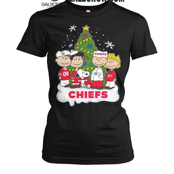 Kansas City Chiefs Celebrating Christmas 2024 With Snoopy Peanuts T Shirt