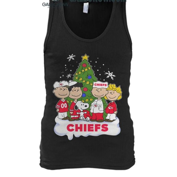 Kansas City Chiefs Celebrating Christmas 2024 With Snoopy Peanuts T Shirt