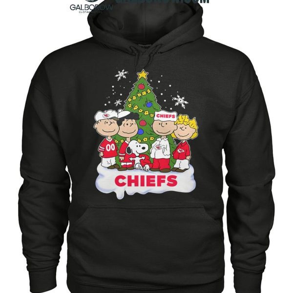 Kansas City Chiefs Celebrating Christmas 2024 With Snoopy Peanuts T Shirt