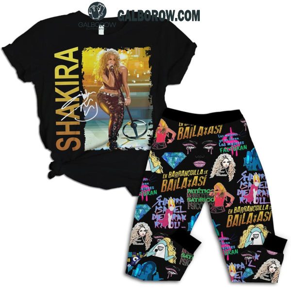 Shakira Baila Asi Facturan Christmas Fleece Pajamas Set