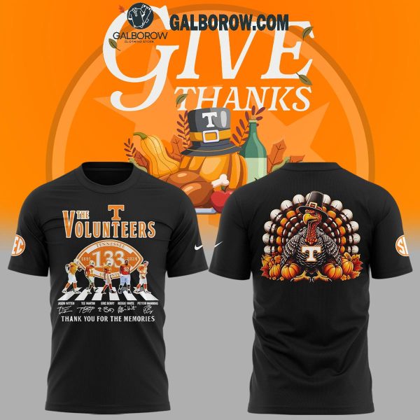 Tennessee Volunteers Give Thanks Eat Turkey The Legends Memories Hoodie T-Shirt Black