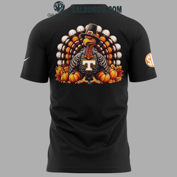 Tennessee Volunteers Give Thanks Eat Turkey The Legends Memories Hoodie T-Shirt Black