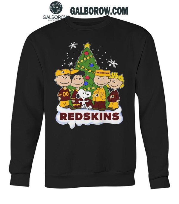 Washington Redskins Celebrating Christmas 2024 With Snoopy Peanuts T-Shirt