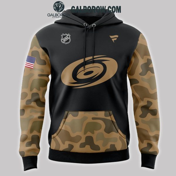 Carolina Hurricanes Honor The US Army Veterans Day 2025 Hoodie T-Shirt