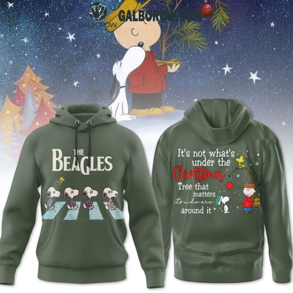 Snoopy The Beagles Peanuts Christmas Under The Tree Hoodie T-Shirt