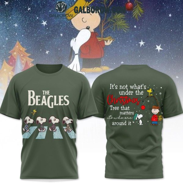 Snoopy The Beagles Peanuts Christmas Under The Tree Hoodie T-Shirt